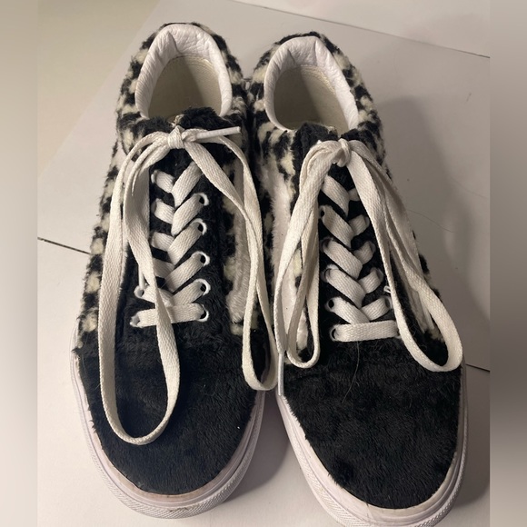 Faux Fur Vans - Picture 1 of 1